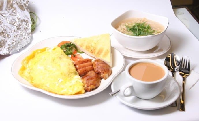 《酉雞早餐驛站 構(gòu)建高效餐飲管理新范式》
